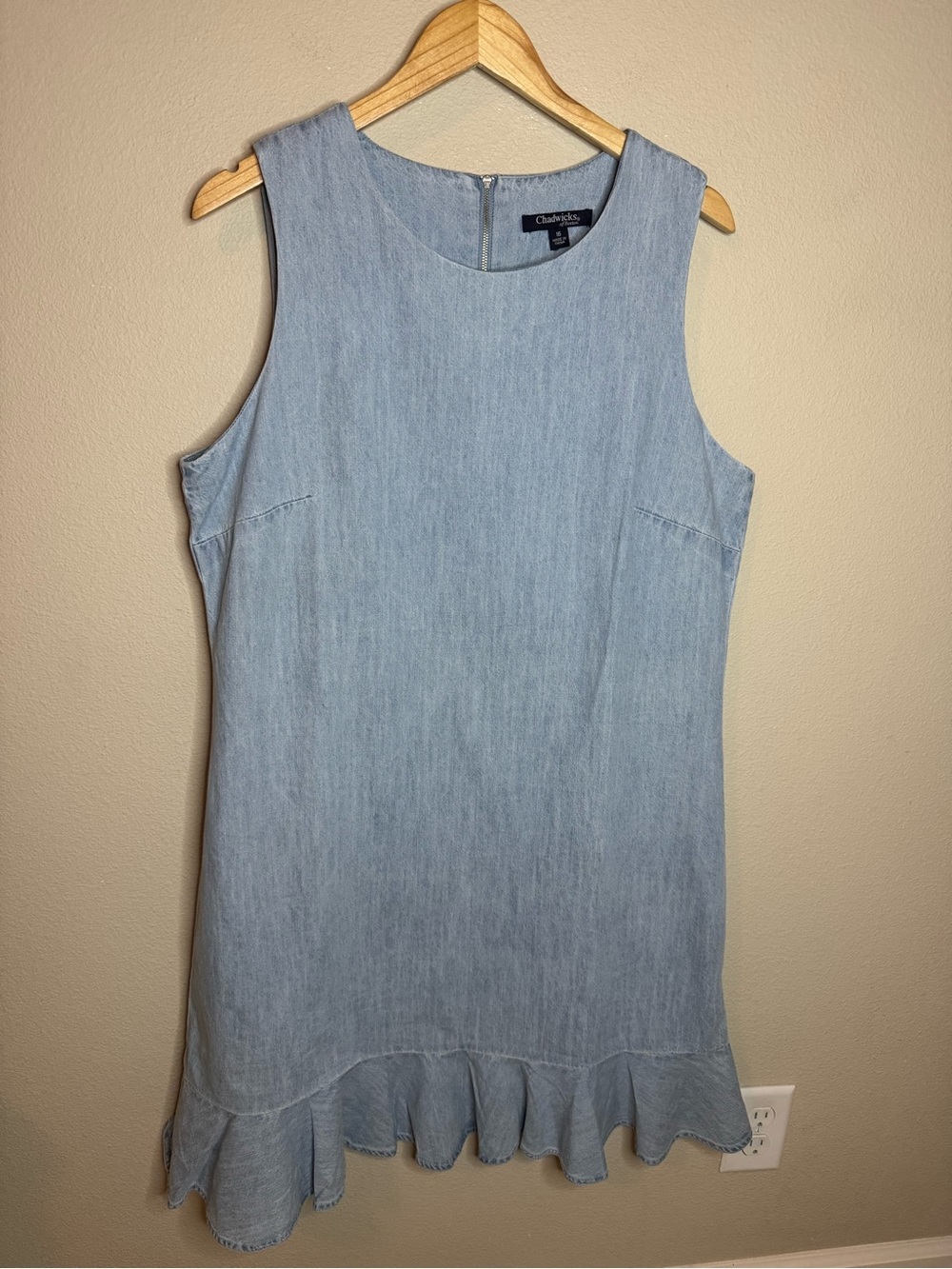 Chadwicks Chambray Ruffle Hem Shift Dress Size 16